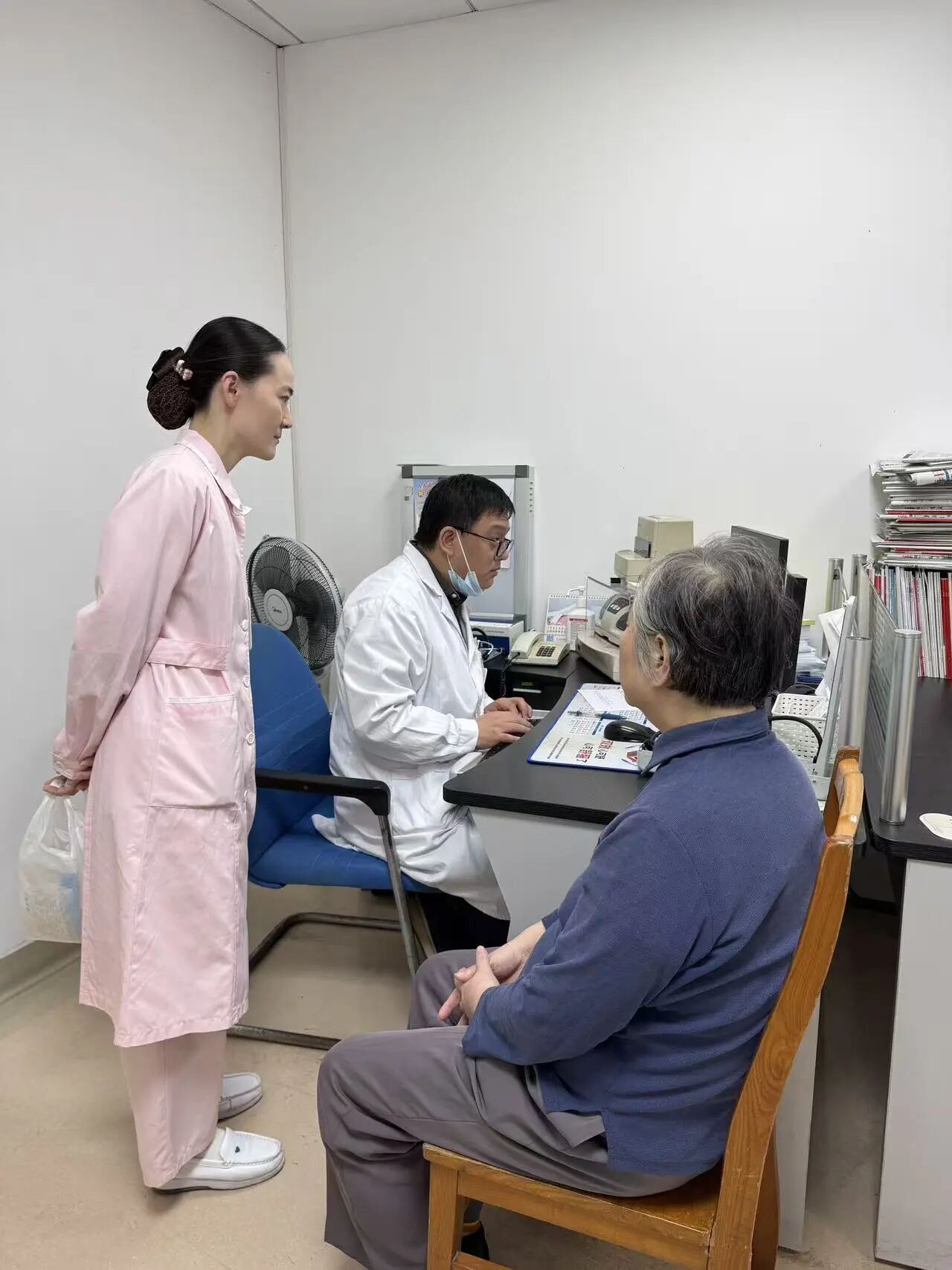 专业守护彰显医者仁心 | 上海电力医院体检护士紧急救助高血压患者