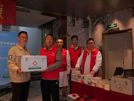 医电同心护天路 健康服务进高原 | 上海电力医院党员服务队赴西藏、四川开展高原医疗保障主题活动