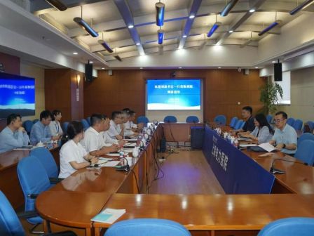 国中康健纪委书记、党委委员刘晶一行到上海电力医院调研